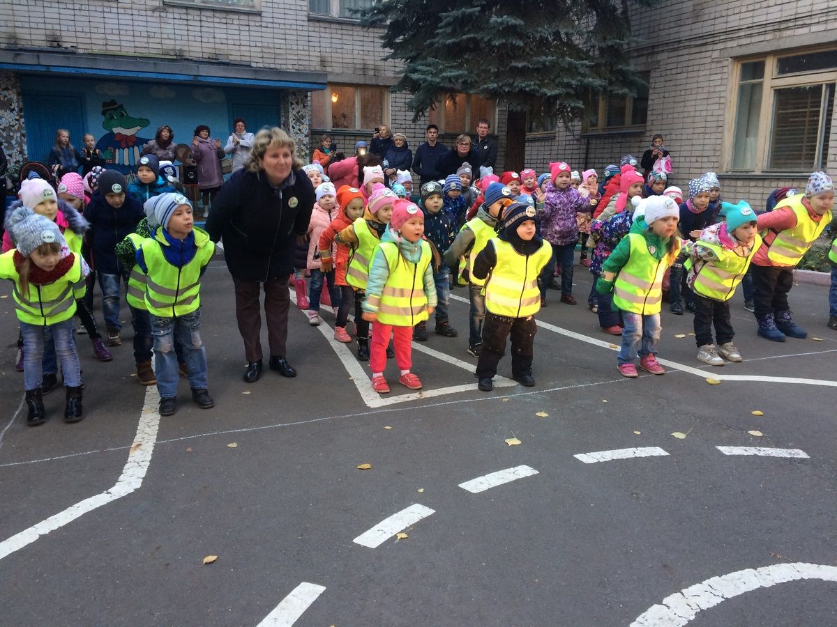 На площадке перед МБДОУ№7 «Чебурашка» г.Зеленодольска проведен танцевальный флэшмоб