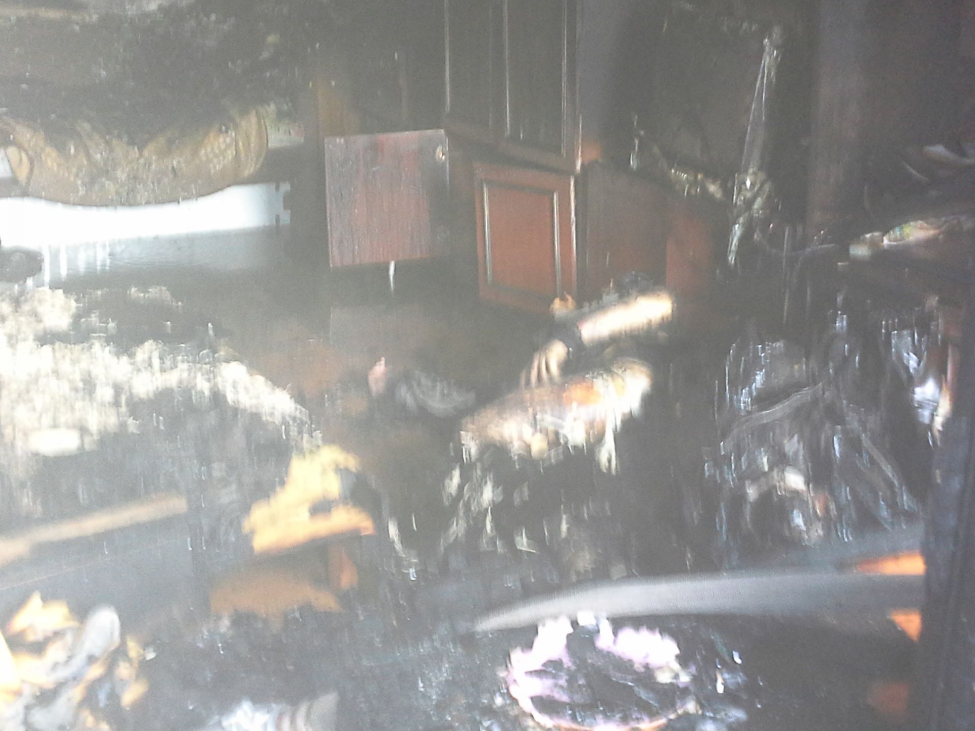 46-летний житель поселка Васильево задохнулся и обгорел во время пожара в своем доме