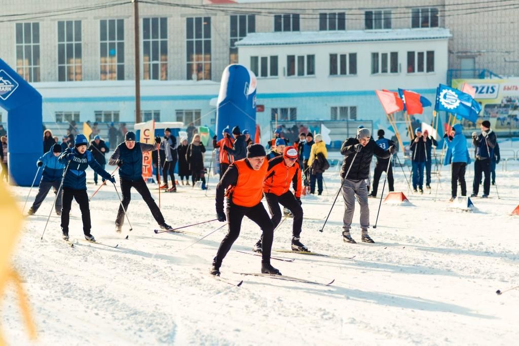 Фото: POZIS провел семейный праздник на лыжах