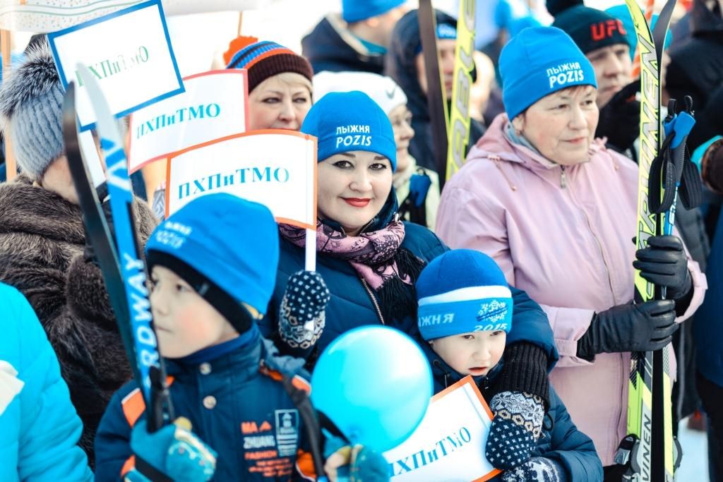 Фото: POZIS провел семейный праздник на лыжах