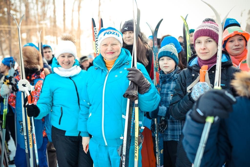Фото: POZIS провел семейный праздник на лыжах