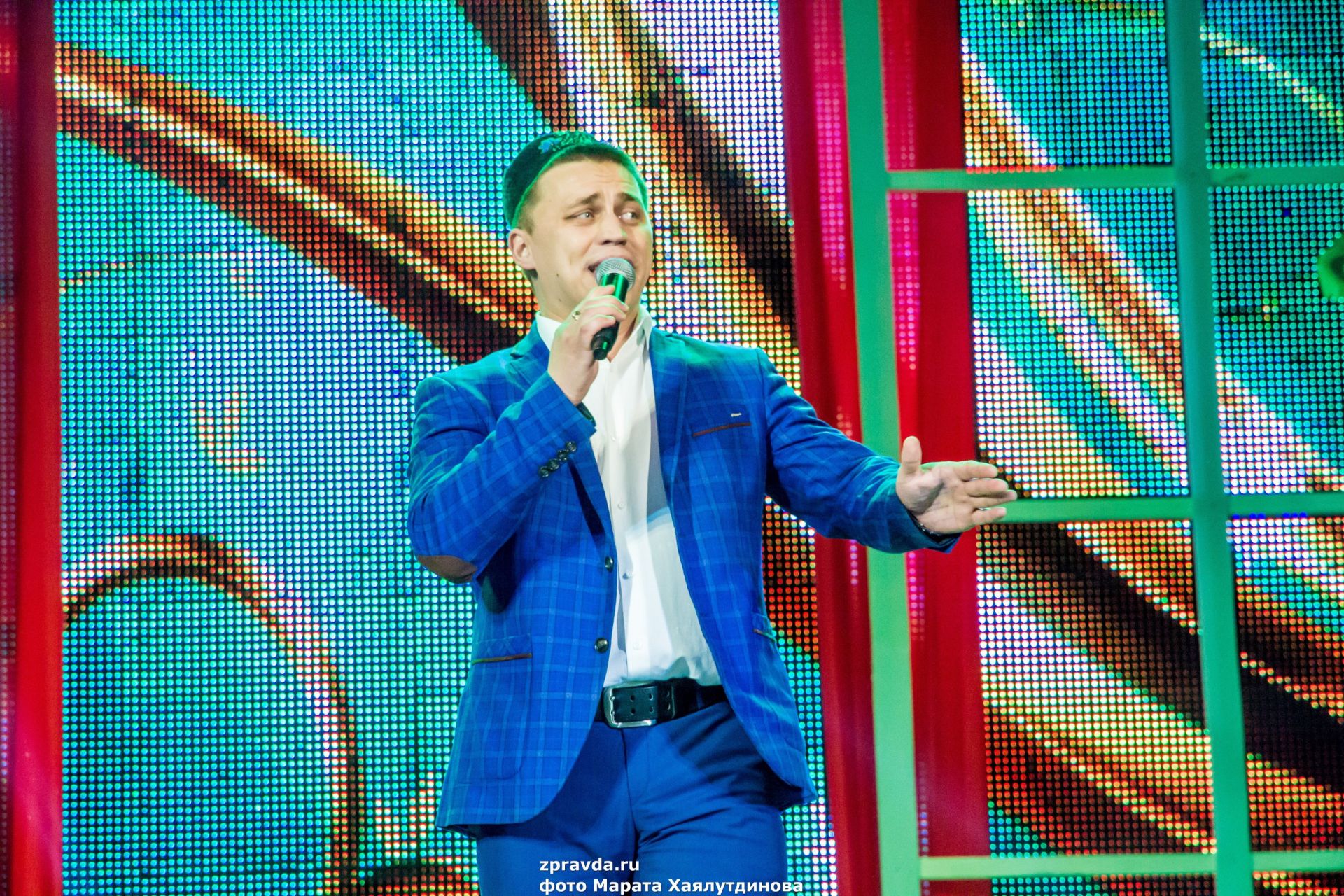 На концерте в честь 8 марта в Зеленодольске спел Сергей Пенкин и наградили победительниц конкурса "Женщина года-2018"
