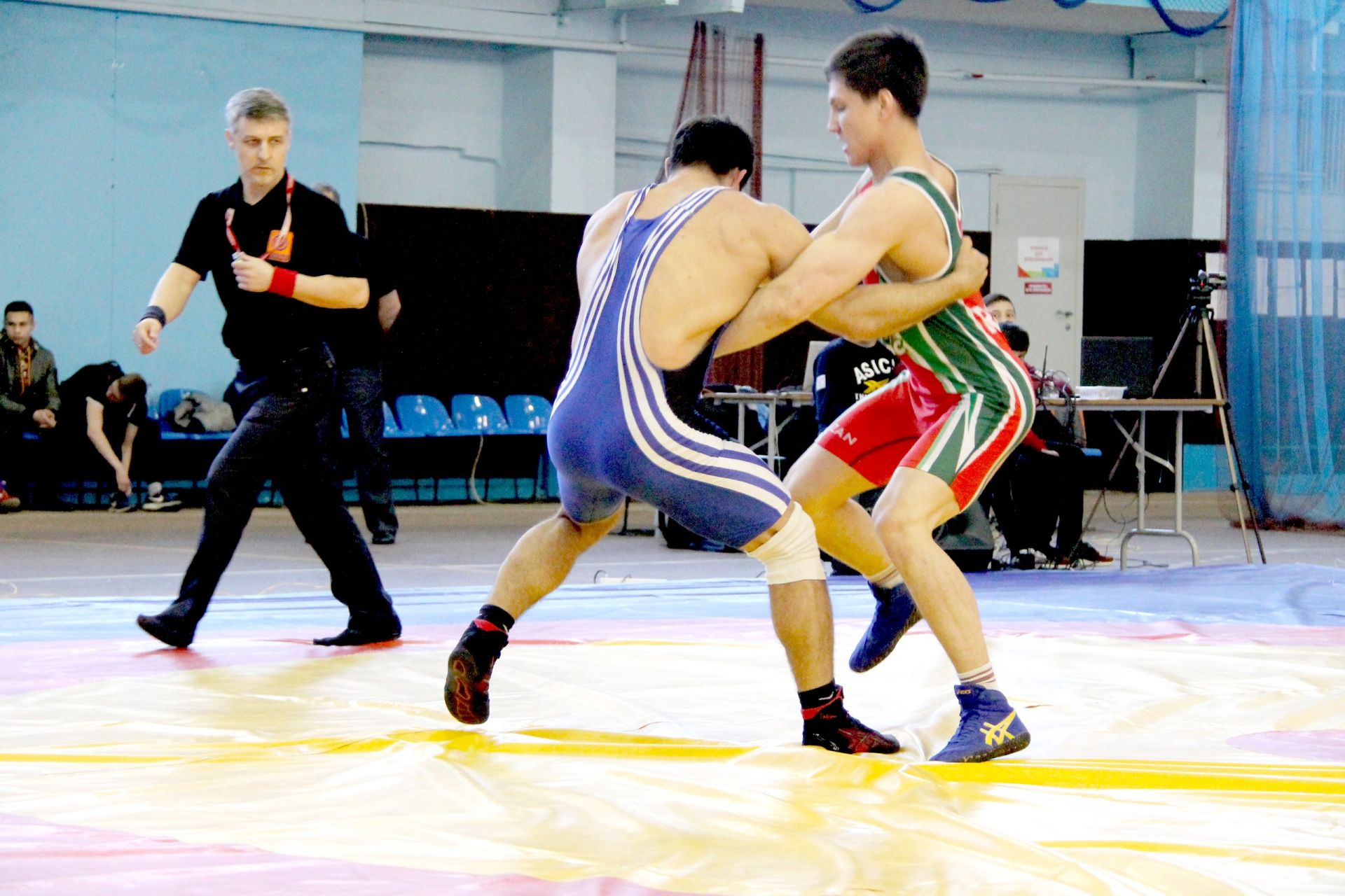 Фоторепортаж:  СК "Маяк": Чемпионат РТ по греко-римской борьбе