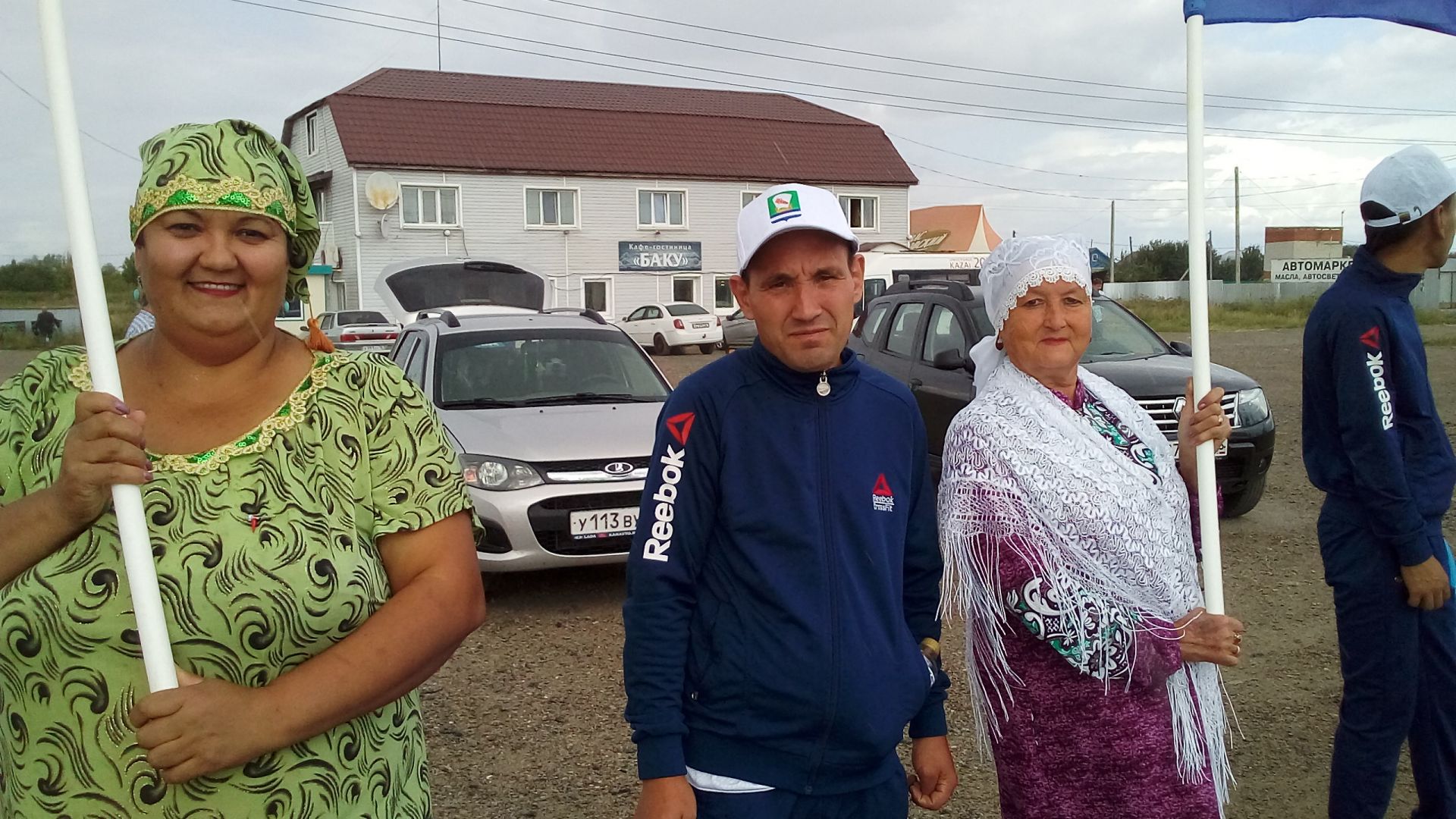 Зеленодольцы порадовали участников веломарафона Астана — Париж теплой встречой