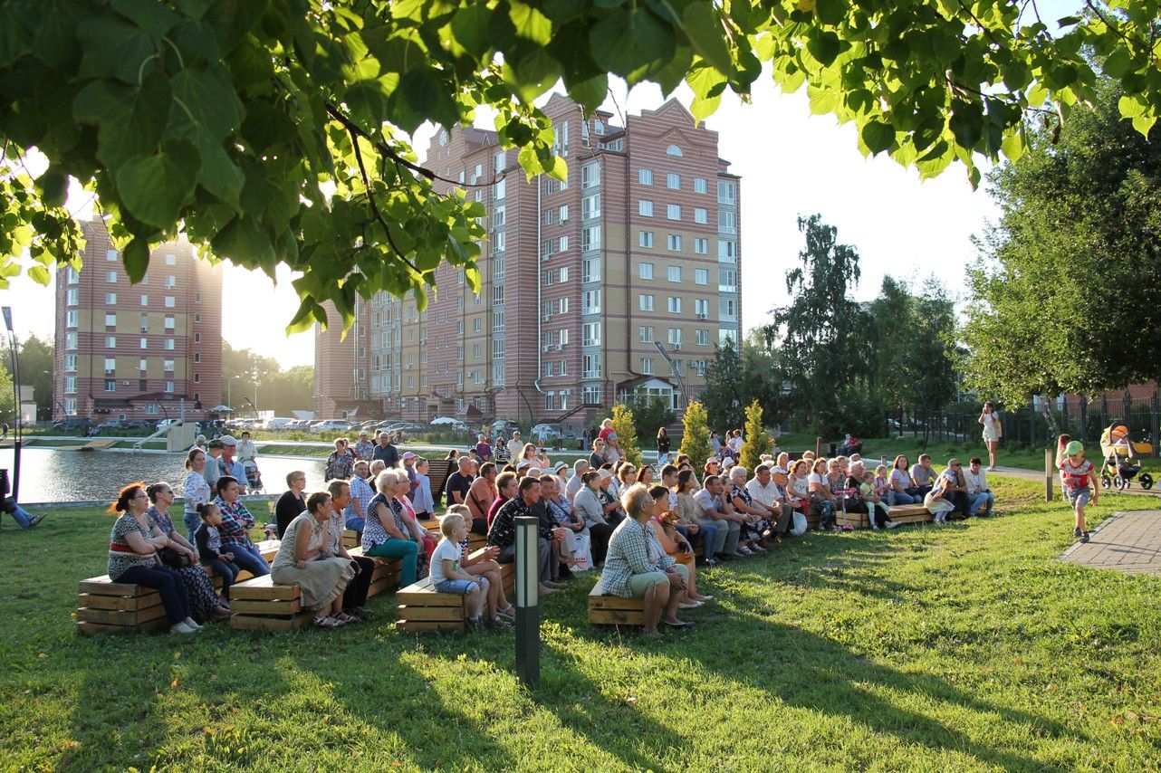 В Зеленодольске проходят концерты под открытым небом
