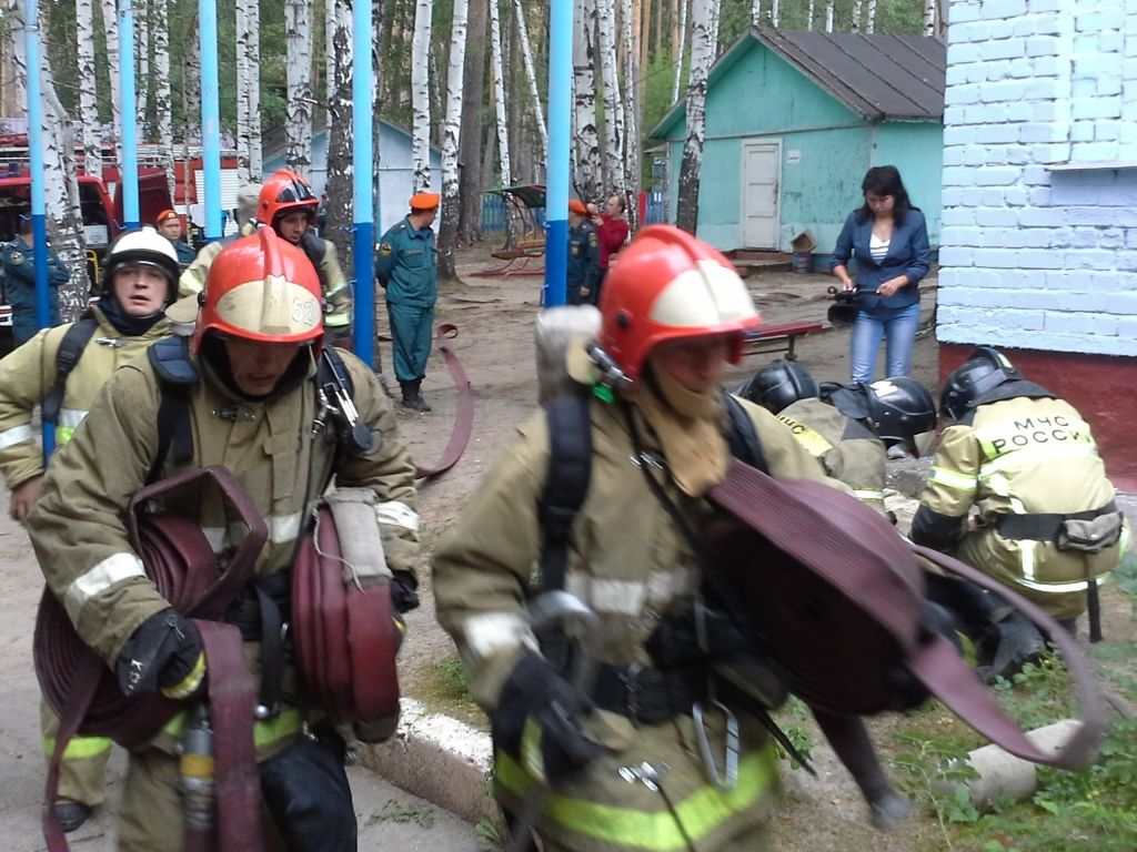 В Зеленодольском районе в лагере «Горьковец» сотрудники МЧС провели пожарно-тактические учения