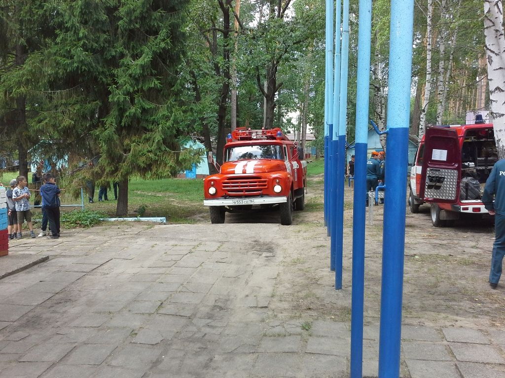 В Зеленодольском районе в лагере «Горьковец» сотрудники МЧС провели пожарно-тактические учения