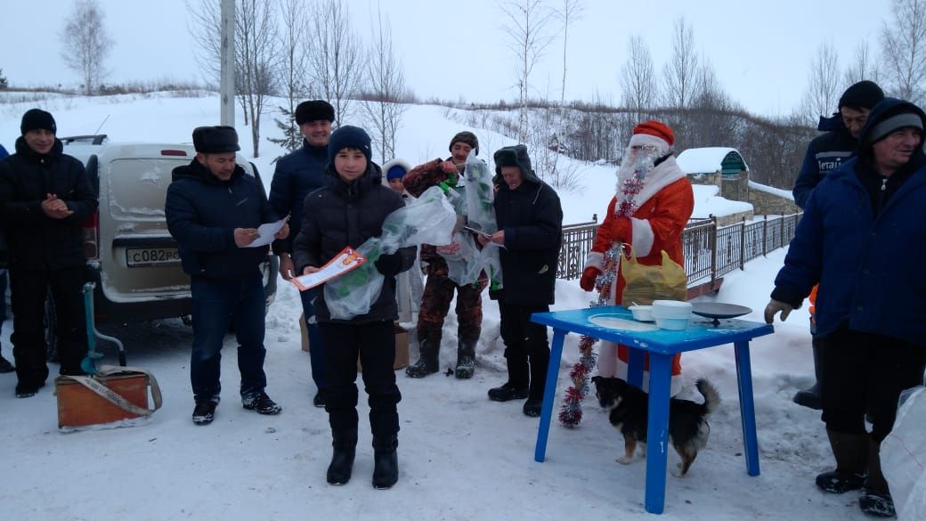 Новогодние праздничные дни в Нижнеураспугинском сельском поселении провели весело