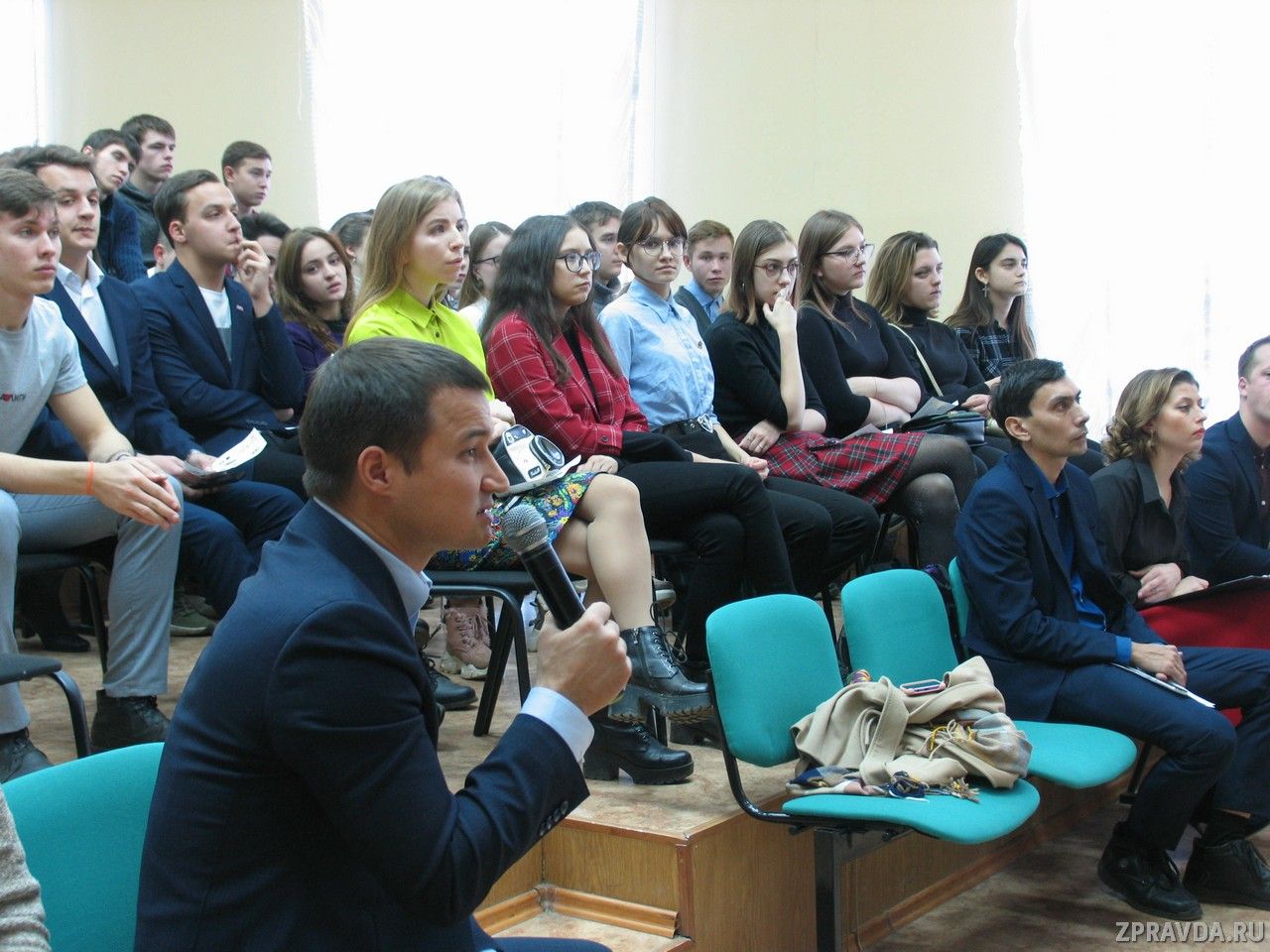 В Зеленодольске прошло общественное обсуждение концепции организации работы Молодежного центра