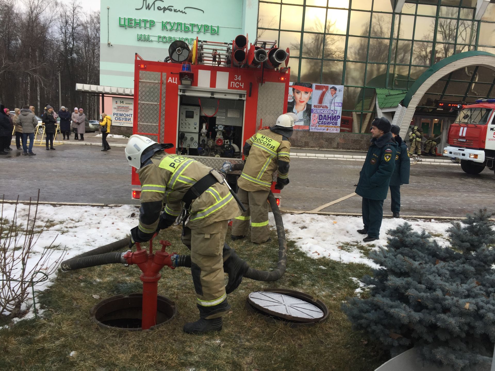 Зеленодольские пожарные провели тренировочные учения перед новогодними праздниками