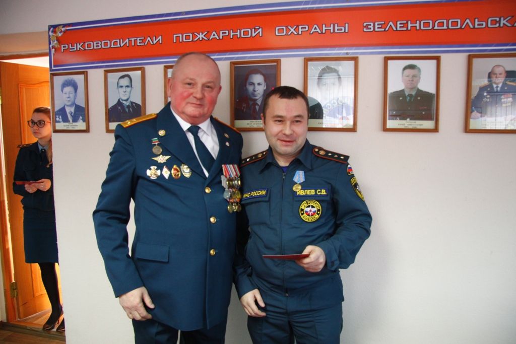 В День спасателя России в Зеленодольском гарнизоне состоялось торжественное принятие присяги молодыми сотрудниками