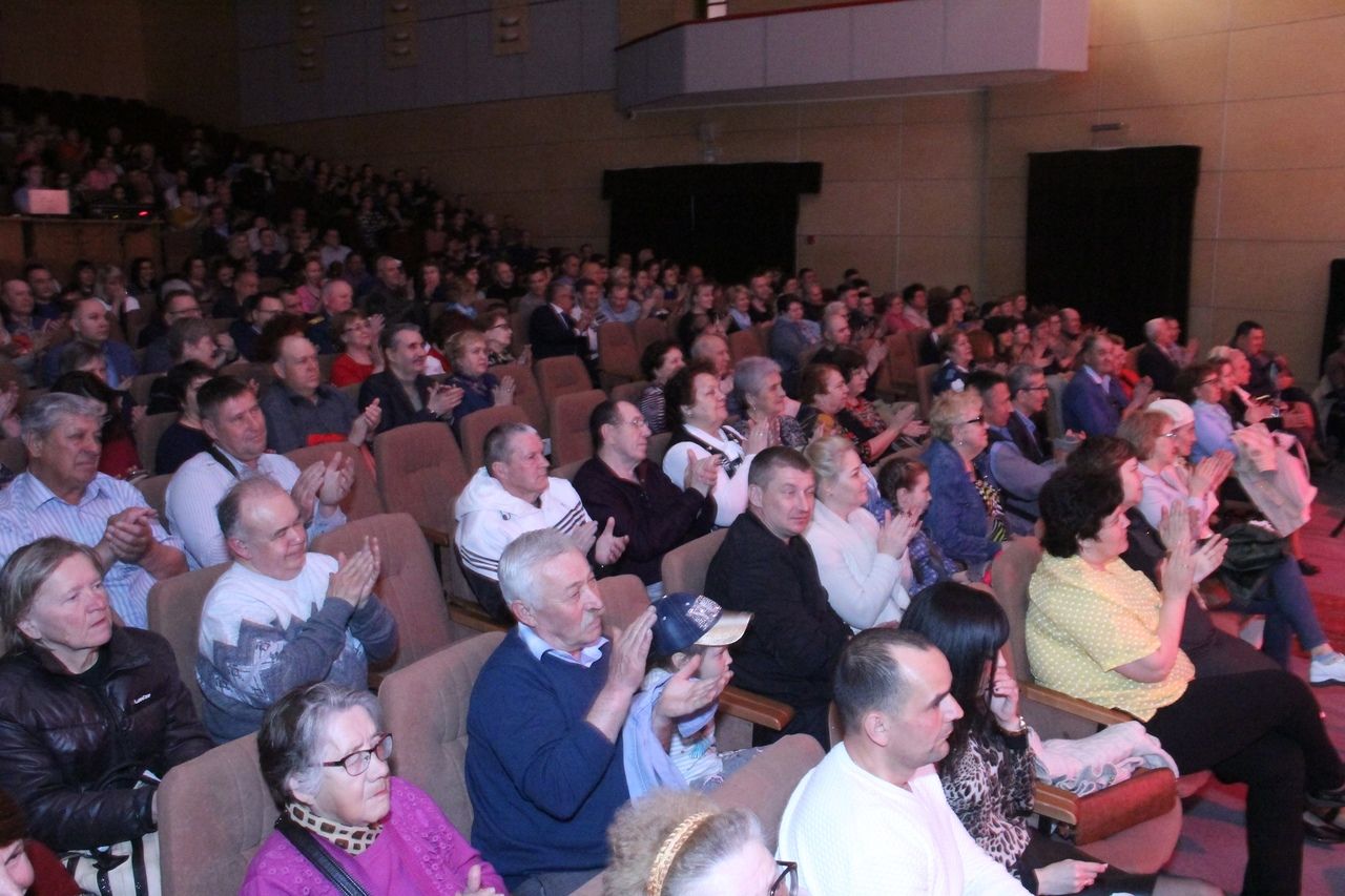 Бардовский концерт в новом формате зрители оценили горячими аплодисментами