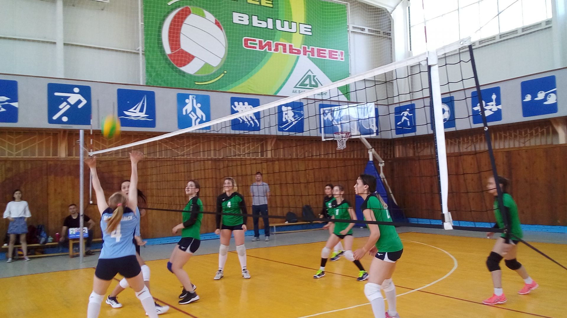Зеленодольцы выиграли Кубок за первое место в командном зачете по волейболу