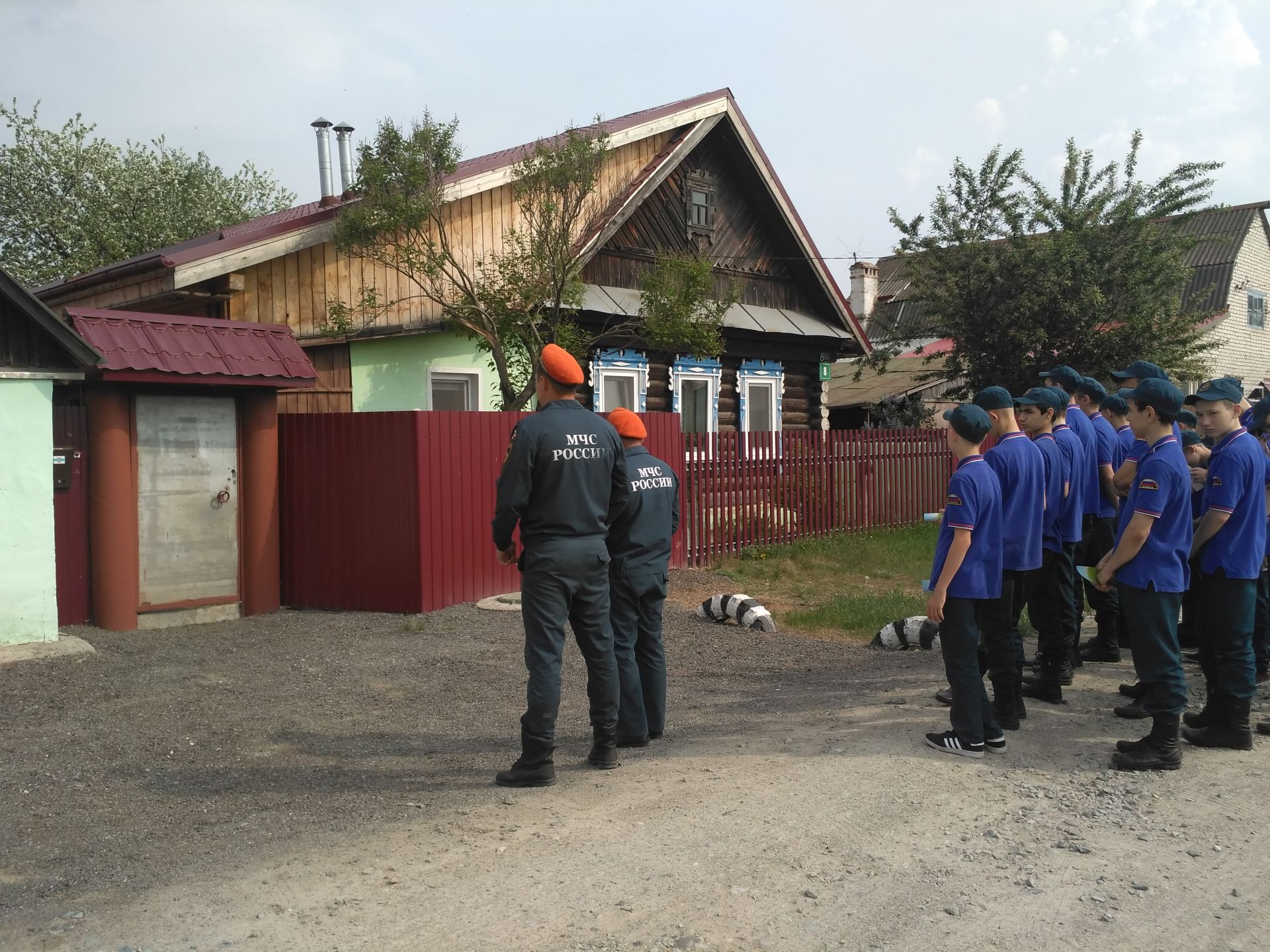 В пгт Васильево кадеты МЧС напомнили о мерах пожарной безопасности
