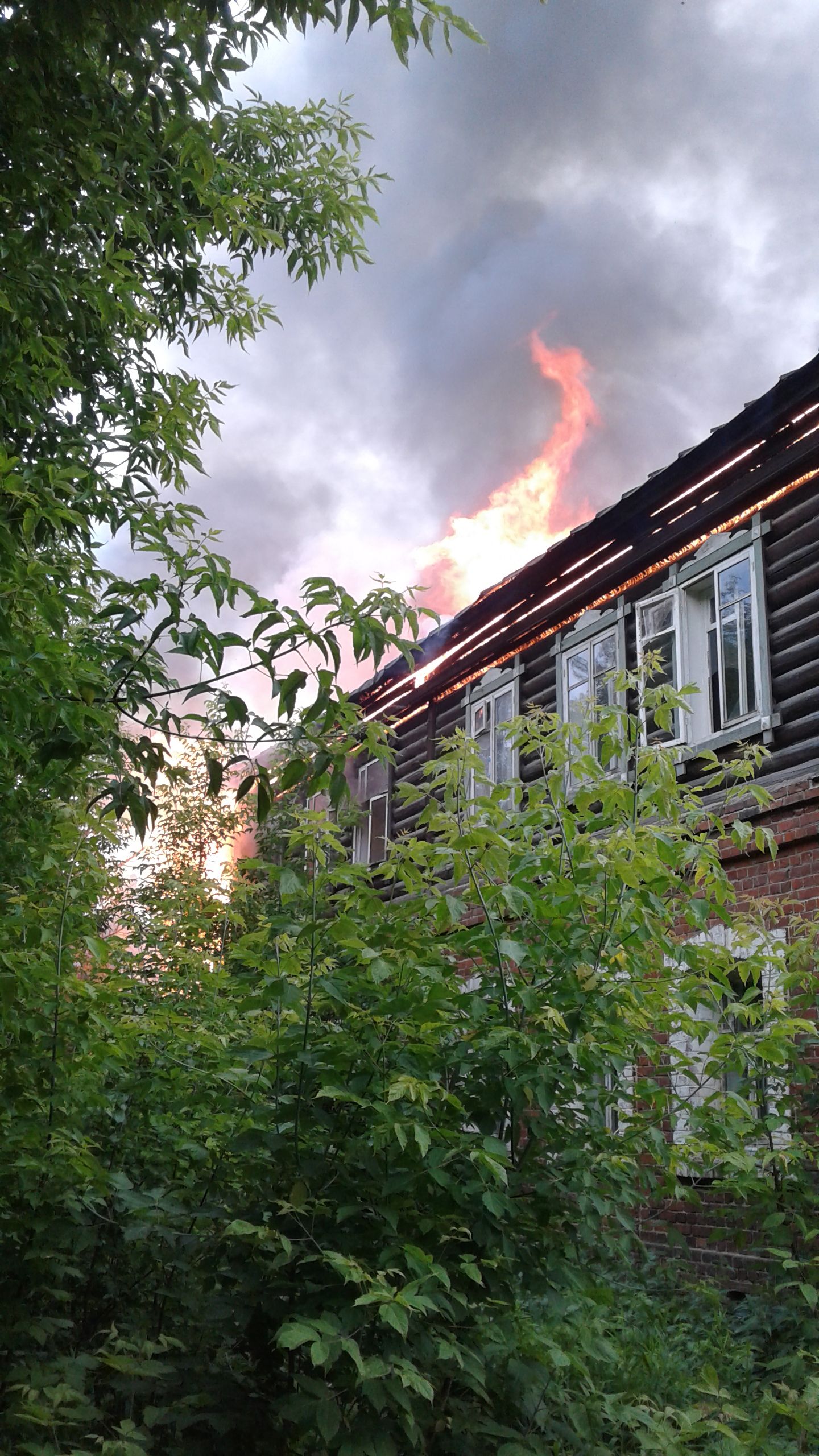 Пожар в "Полукамушках": Стали известны подробности возгорания за 16 июня