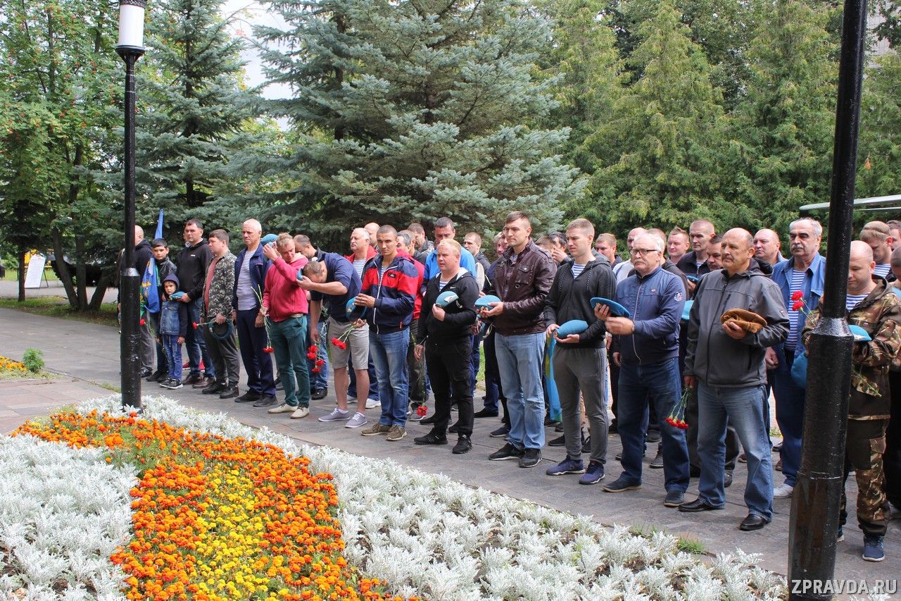 В День ВДВ зеленодольские десантники по традиции собрались в Парке и отметили свой праздник