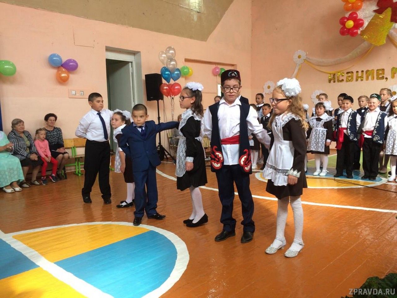 В День знаний Бишнинская основная школа вновь приняла своих учеников