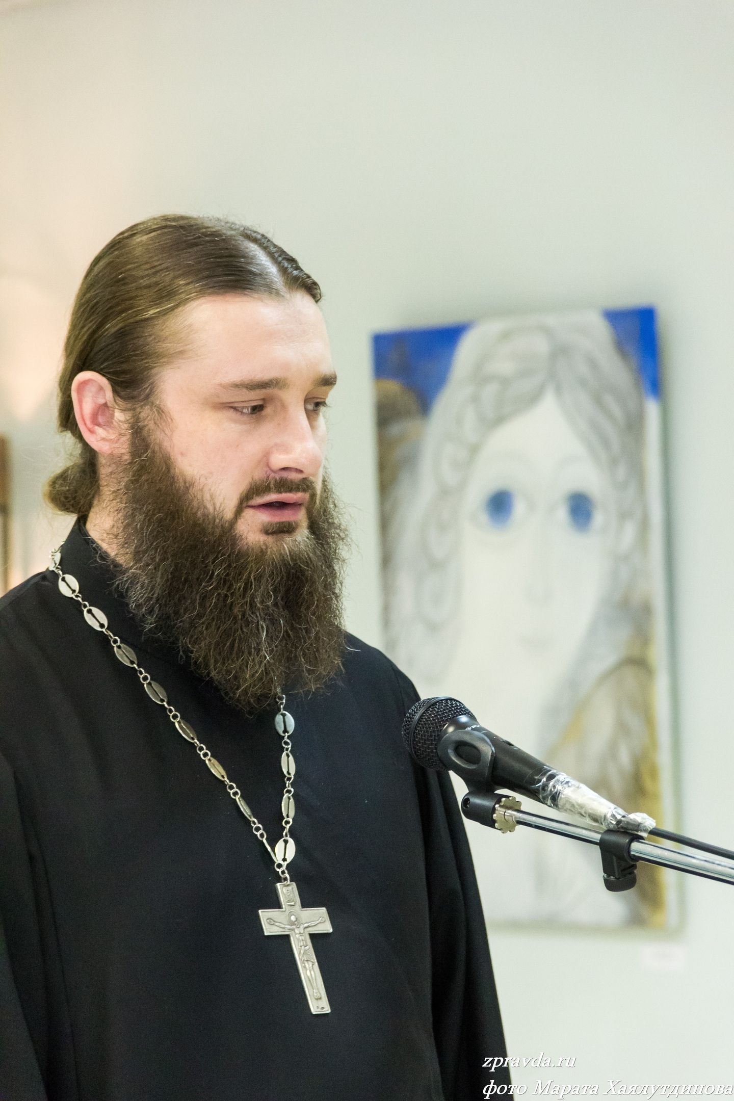 Художественная галерея. Экспозиция картин в рамках первого арт-фестиваля «Соприкасание культур»