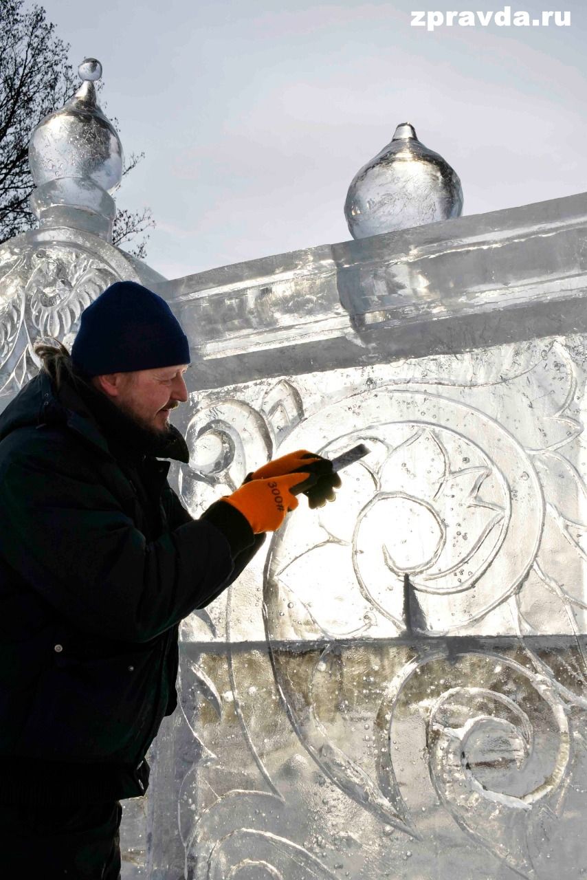 На территории Раифского монастыря началось возведение ледяных фигур
