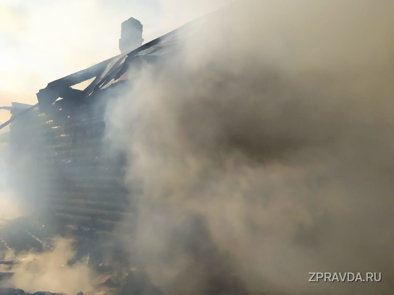 На пожаре в Зеленодольском районе обнаружили тела трëх погибших