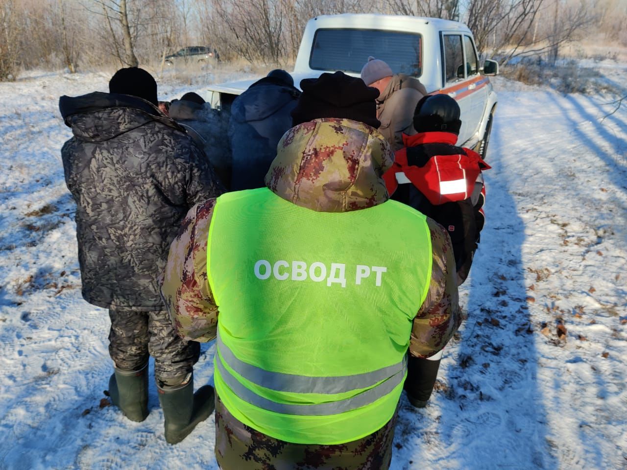 В Зеленодольском районе спасатели предупредили об опасностях нахождения на тонком льду