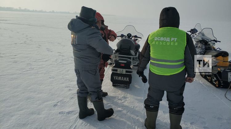 Без регистрации и ТО: В ЗМР двоих нарушителей на снегоходах поймали инспекторы ГИМС в РТ