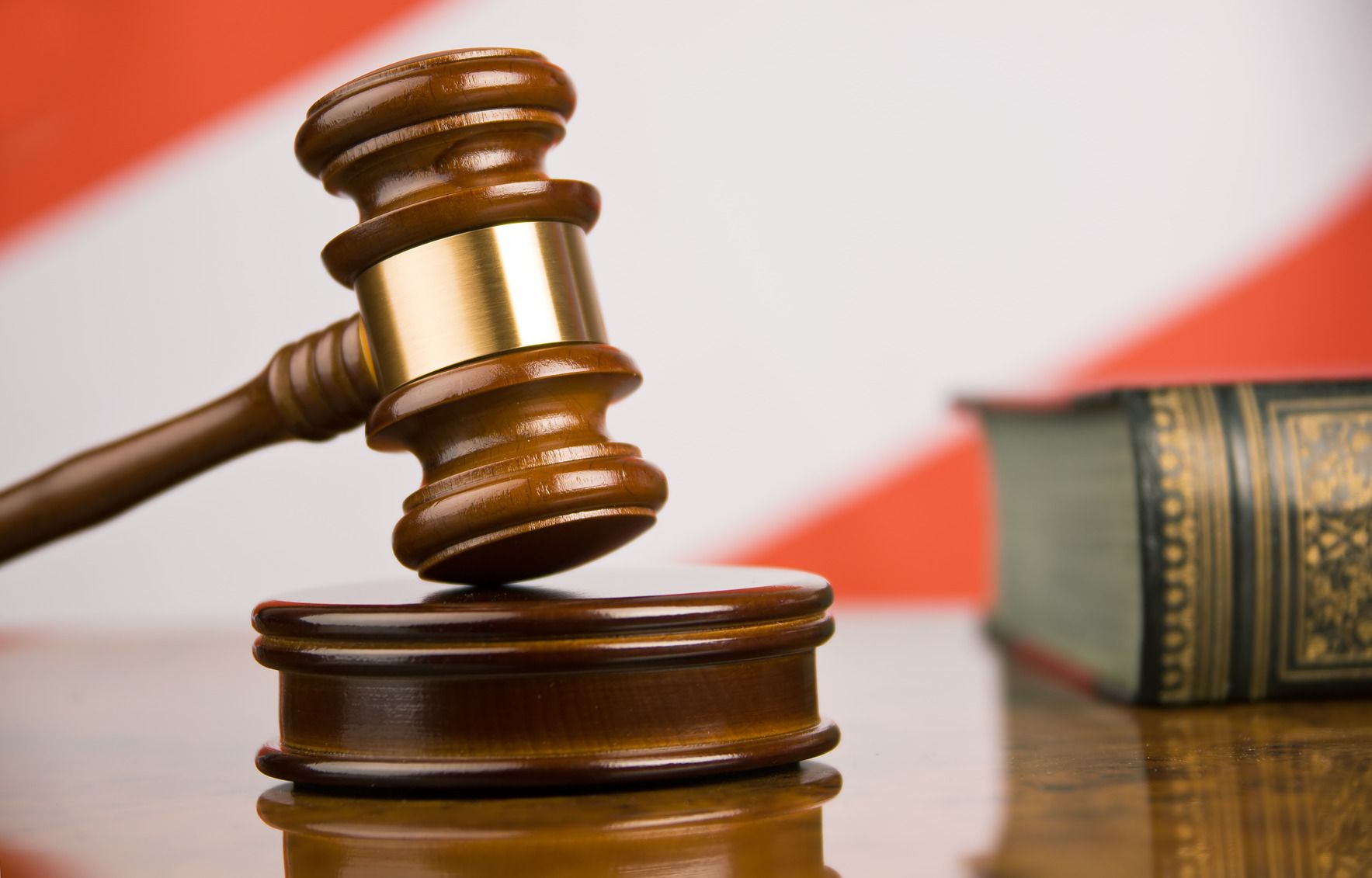 В Зеленодольском суде по шести эпизодам признали 37-летнюю женщину мошенницей