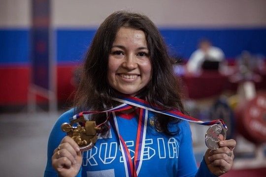 Айгуль Ситдикова стала в Екатеринбурге чемпионкой России по троеборью