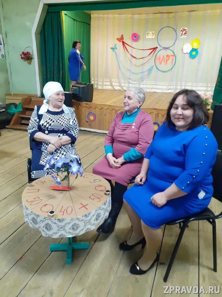 "Поле чудес": В клубе села Карашам участницы познавательной игры показали хорошие знания