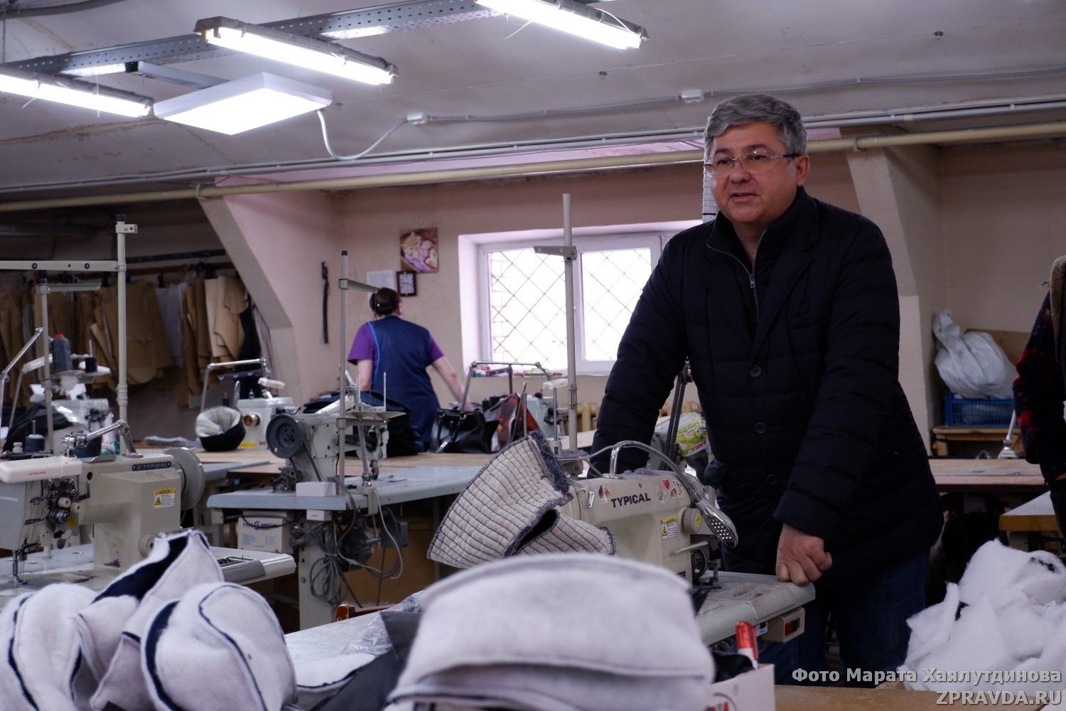 Михаил Афанасьев оценил швейное производство в посёлке Васильево