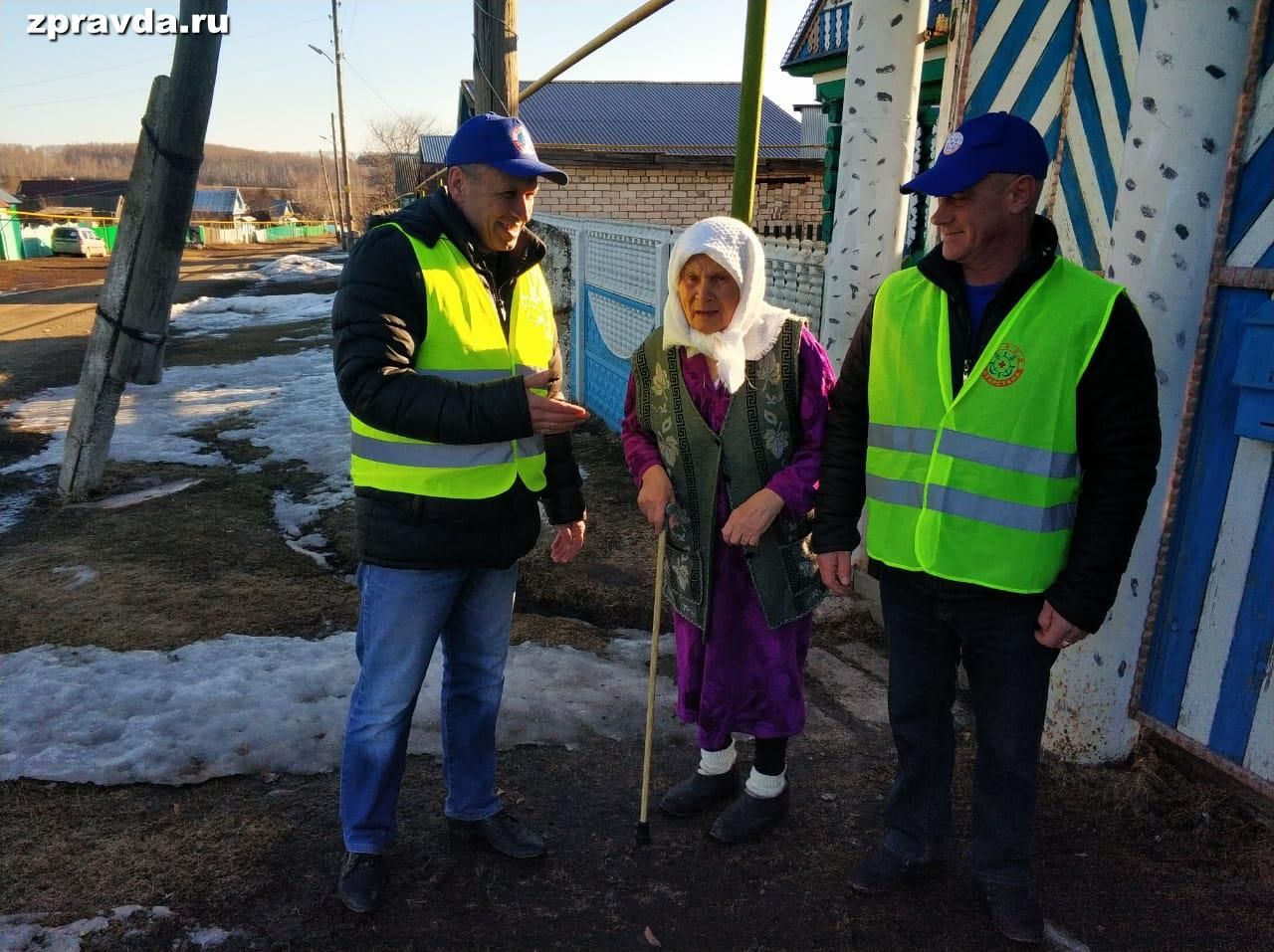 Сотрудники ОСВОДа посетили отдалённые села нашего района, чтобы оказать поддержку одиноким и пожилым людям