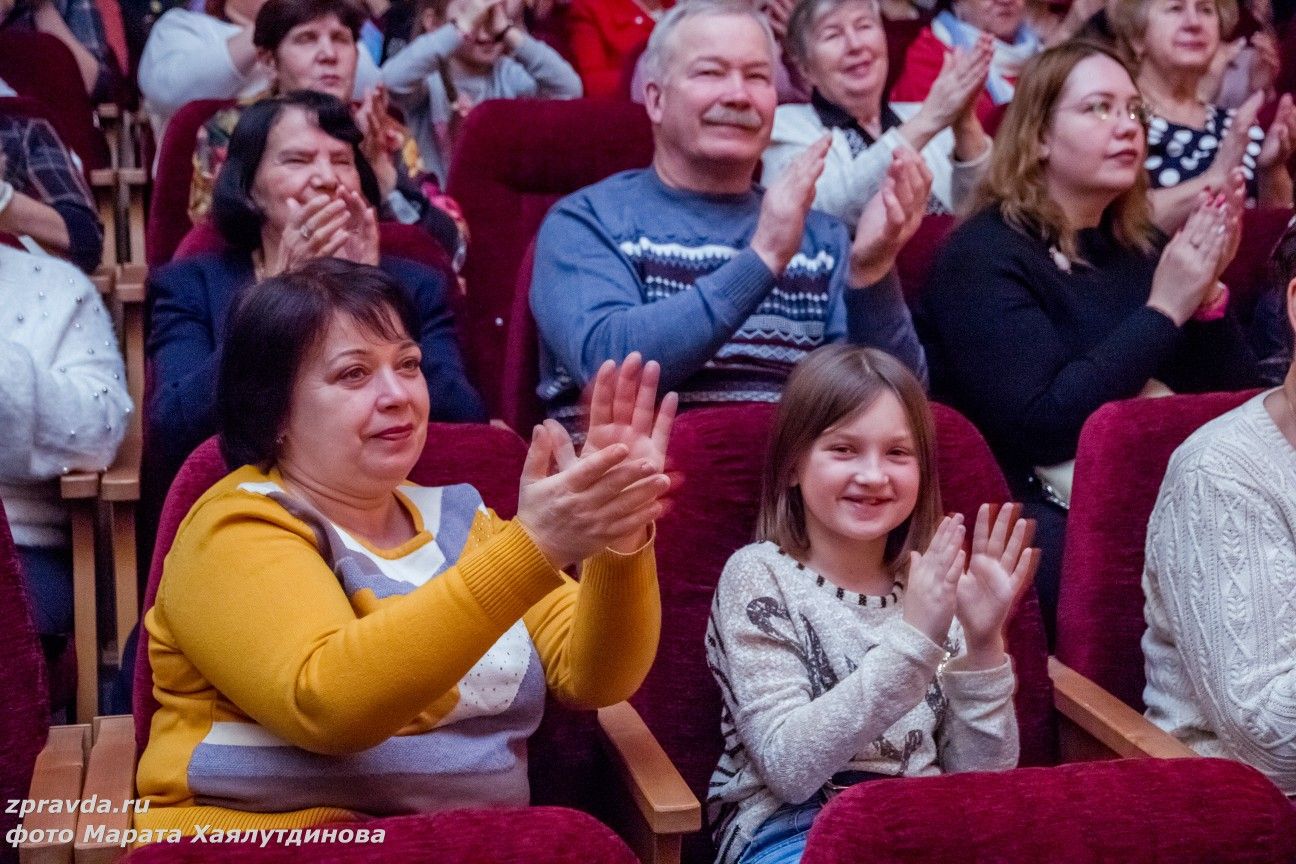 В Концертном зале ДМШ преподаватели-музыканты в очередной раз показали свой высокий профессиональный уровень