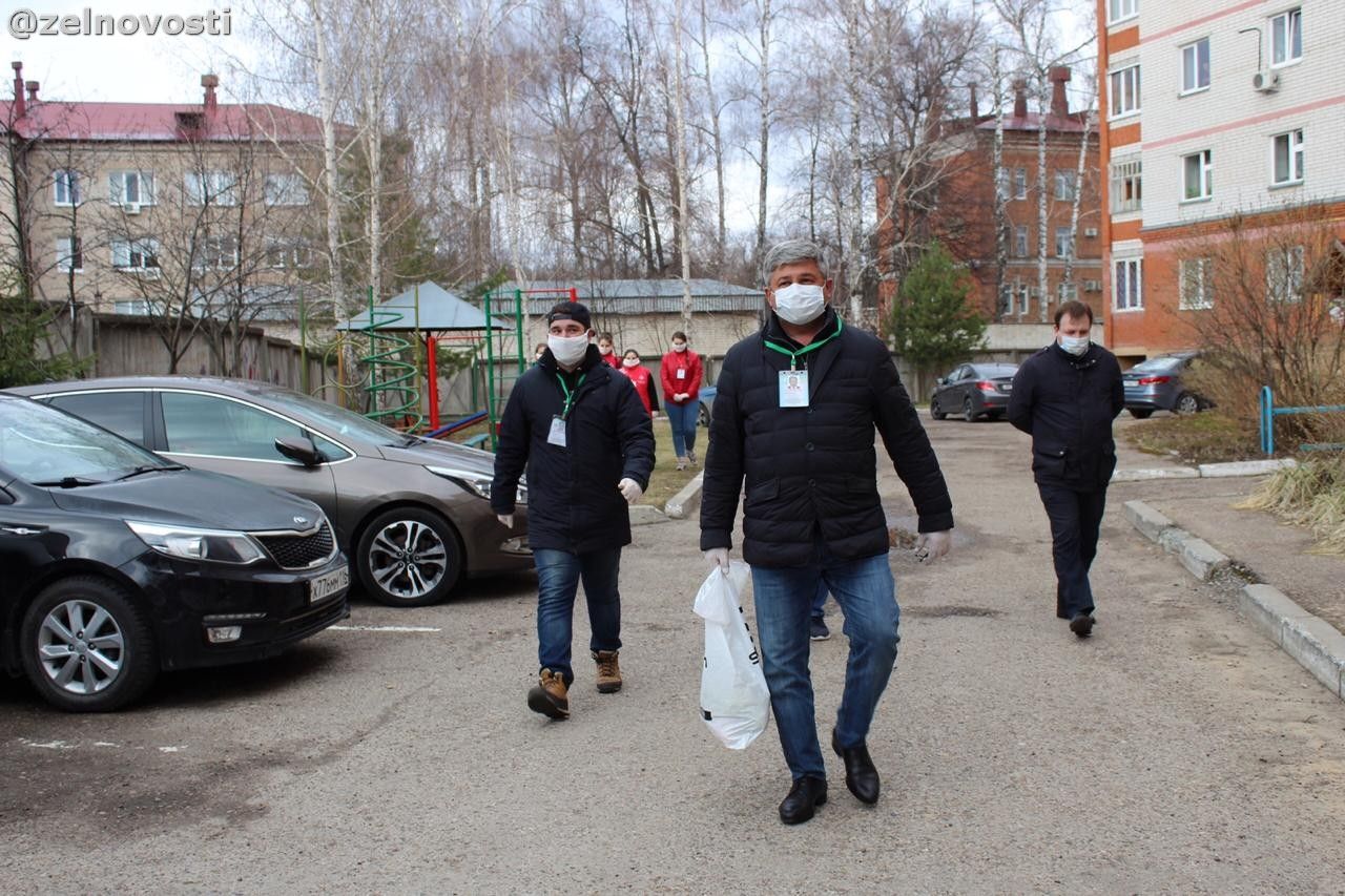 Руководитель исполкома Зеленодольского района попробовал себя в роли волонтера