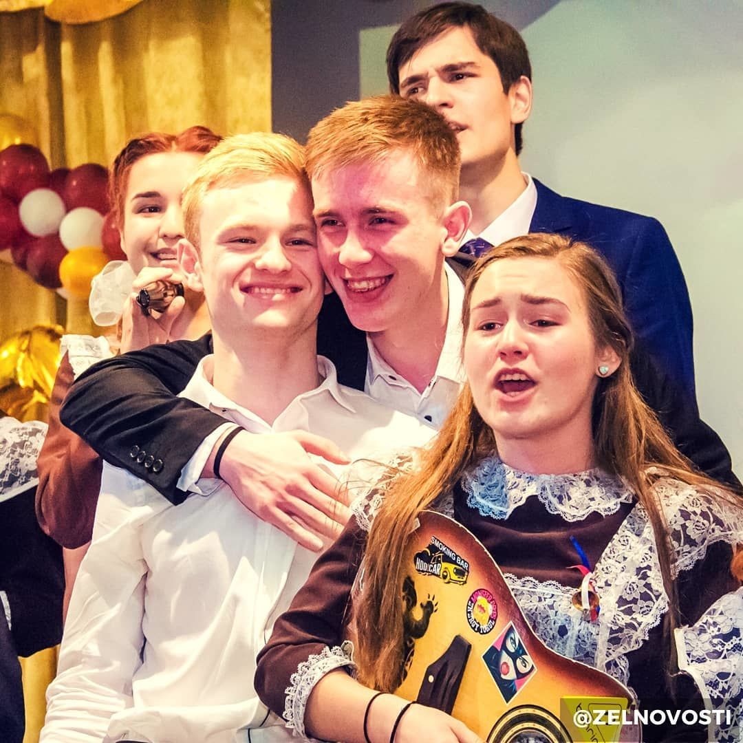 Министр по делам молодежи РТ Дамир Фаттахов поздравил школьников в своём Instagram
