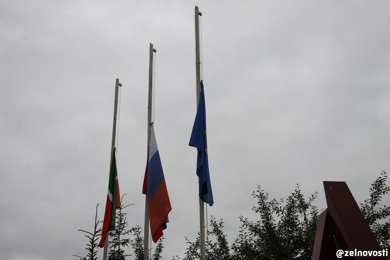 В День памяти и скорби зеленодольские пожарные присоединились к общероссийской акции «Минута молчания»