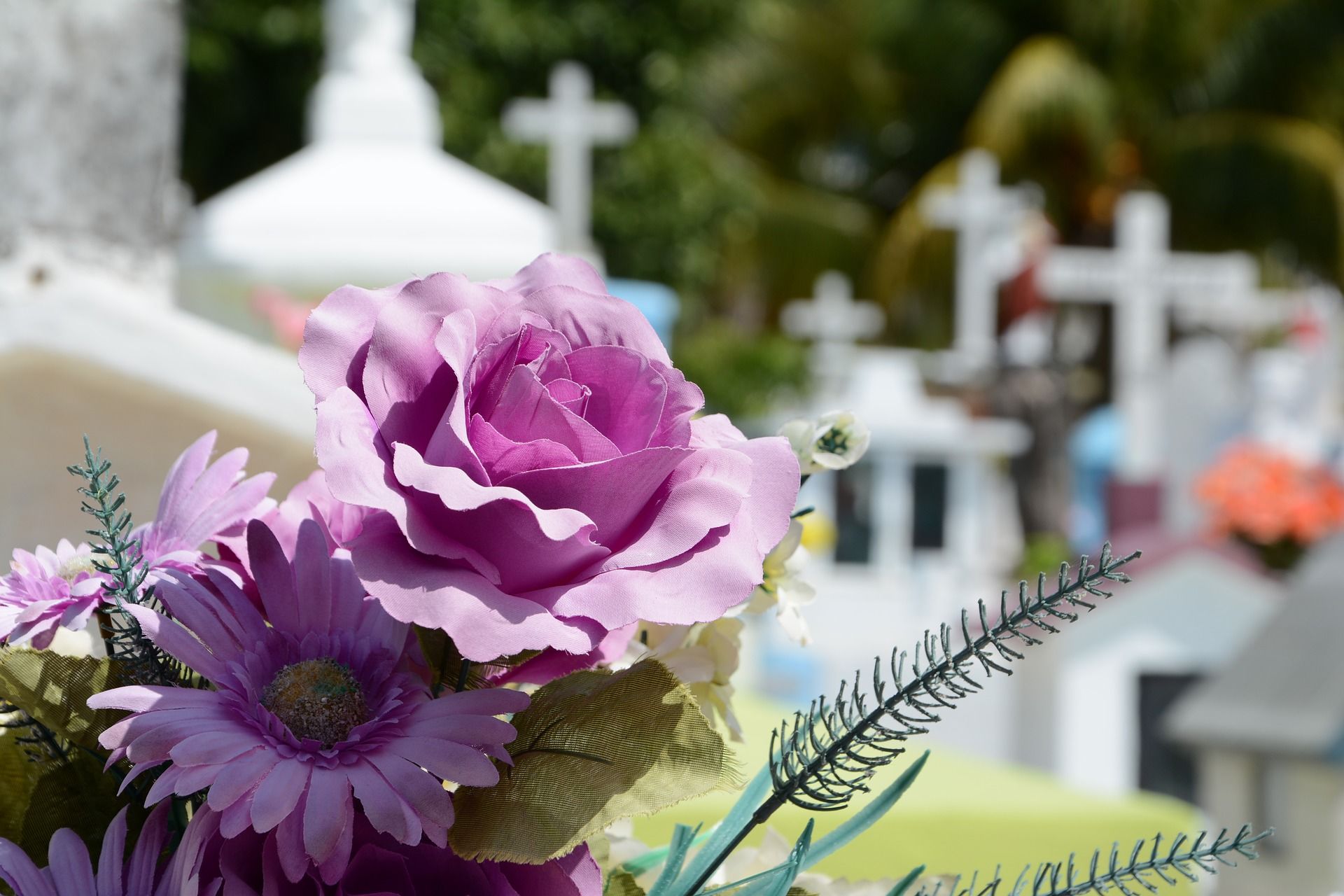Могут ли зеленодольцы пойти на кладбище в Троицкую субботу