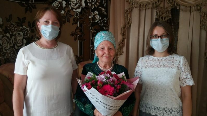 Жительницу села Акзигитово поздравили с 85-летием