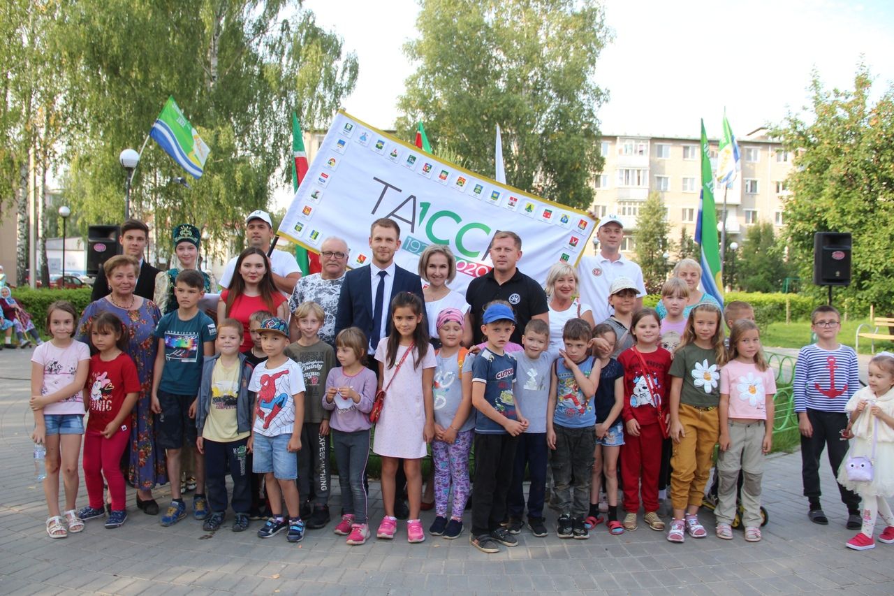 В Зеленодольске встретили эстафету с флагом 100-летия ТАССР