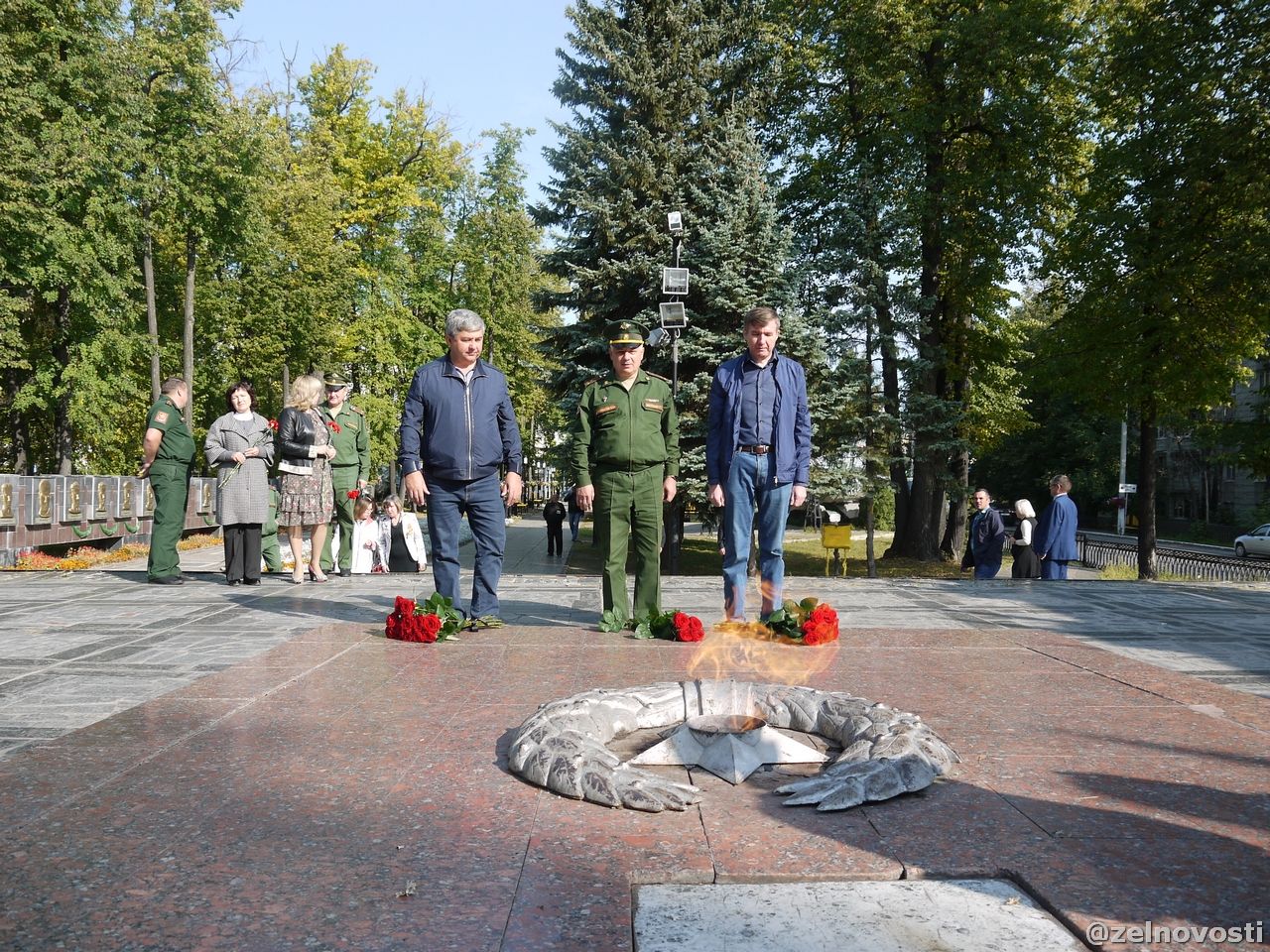 В честь Дня танкиста в Зеленодольске в Парке Победы возложили цветы к Вечному огню