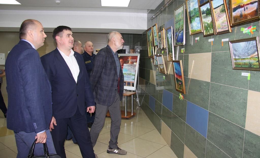 В Раифе открылась выставка картин Андрея Николаева