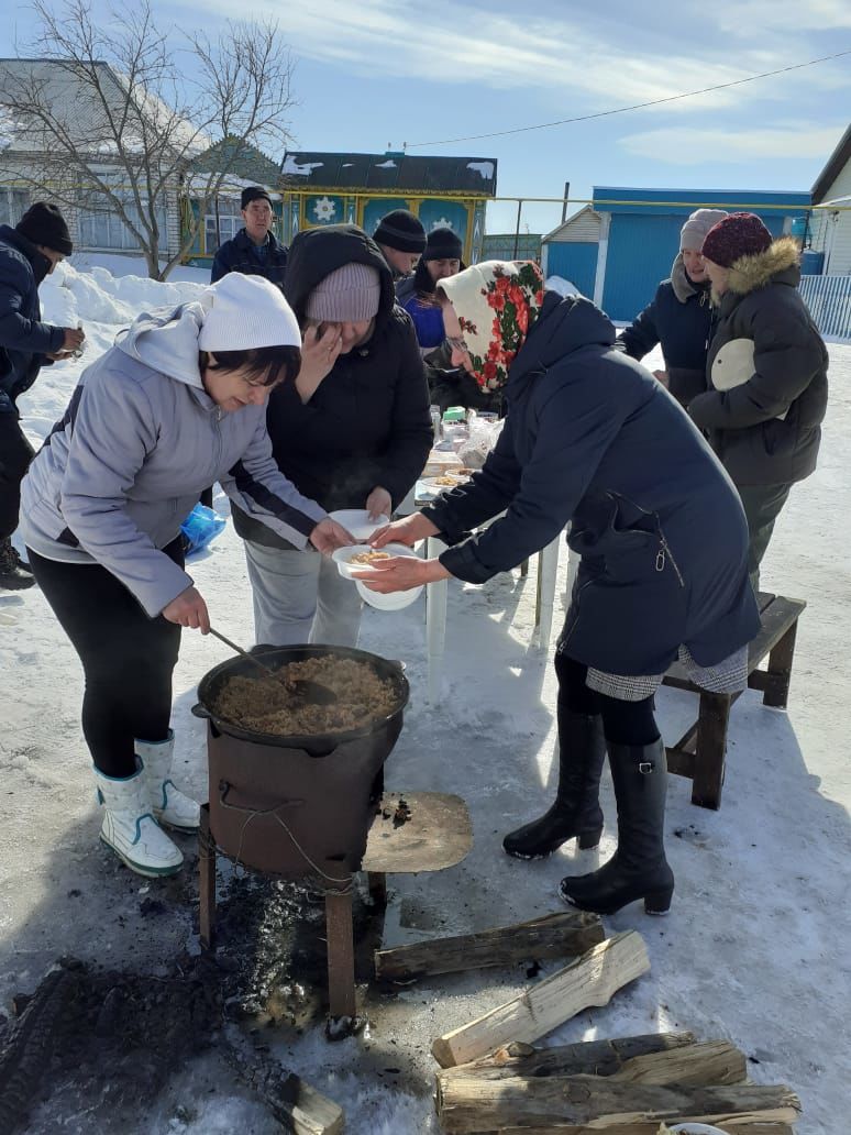 Пироги, игры и конкурсы: В селе Русском Азеелево весело отметили Науруз