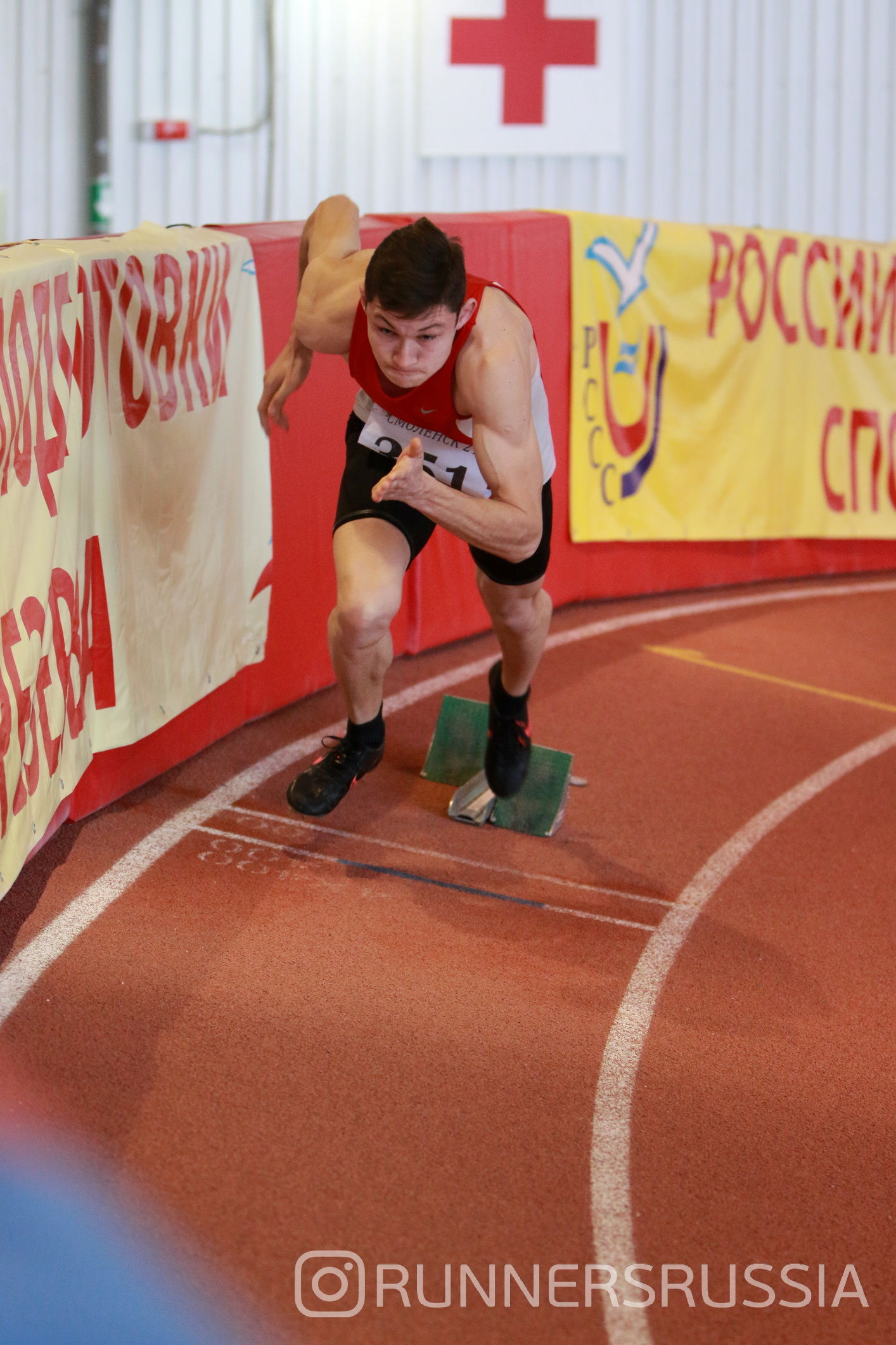 В первенстве России по лёгкой атлетике
