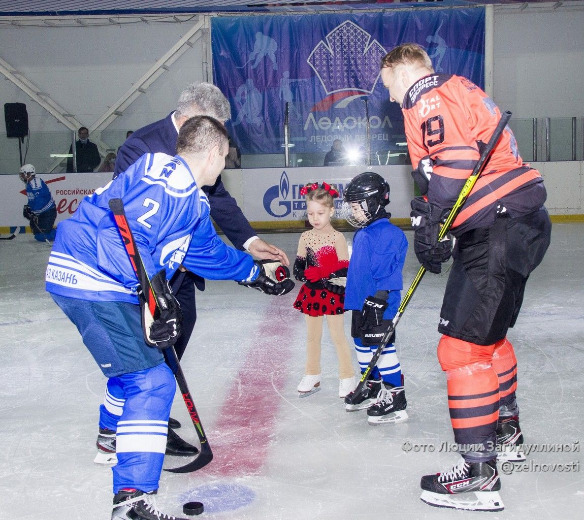 "Зеленодольское дерби": В СК "Ледокол прошёл большой хоккейный праздник