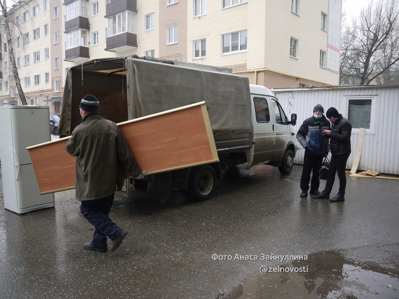 Жильцы дома, пострадавшего от взрыва, начали заселяться во временное жильё на ул.Сайдашева, 19