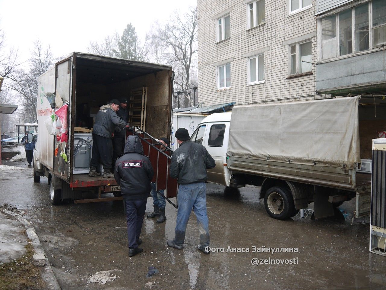 Жильцы дома, пострадавшего от взрыва, начали заселяться во временное жильё на ул.Сайдашева, 19