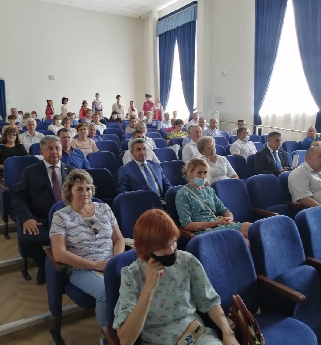 В Осиново продолжается пленарное заседание республиканского августовского совещания работников образования и науки
