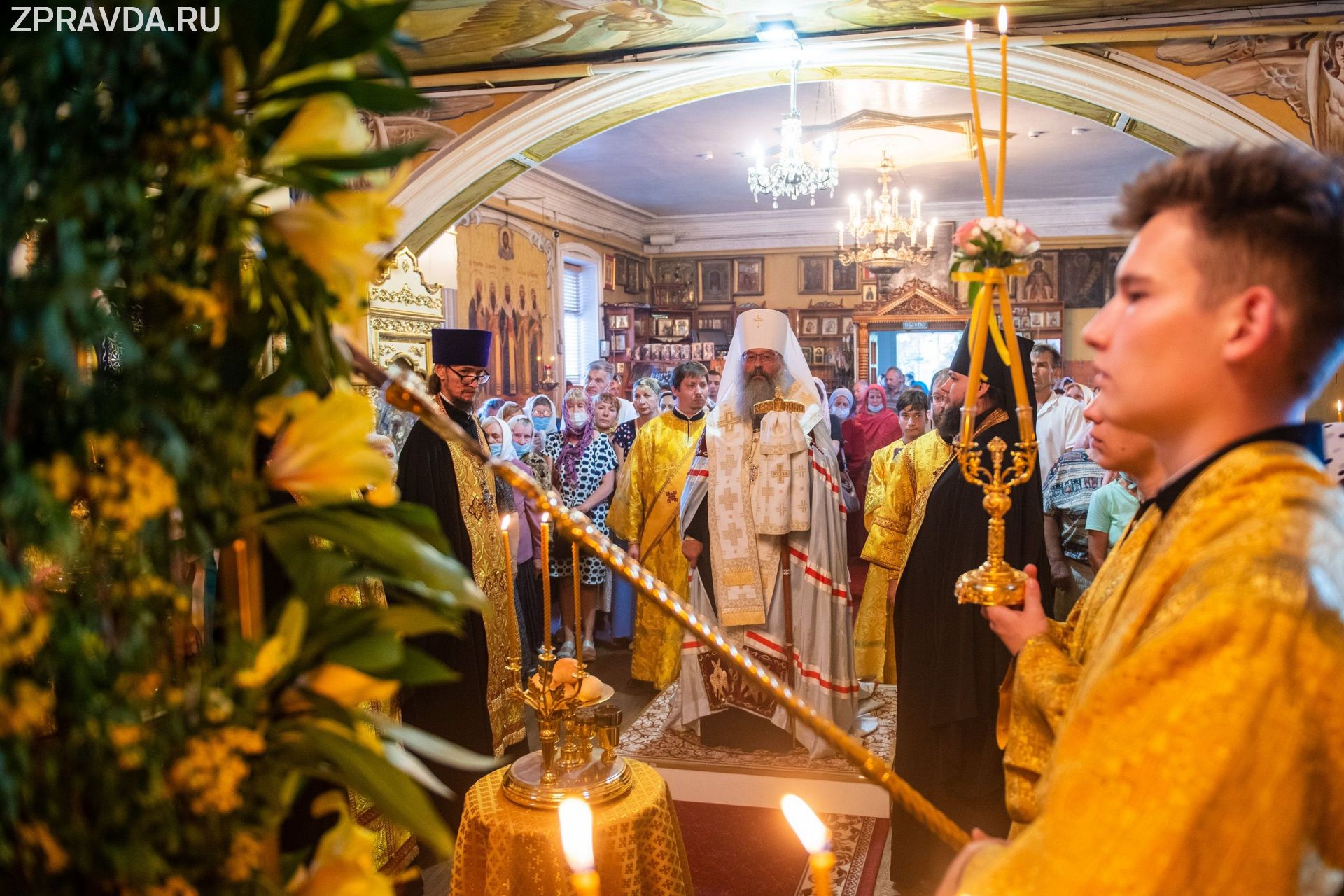 Митрополит Кирилл вручил церковный орден регенту гаринского храма