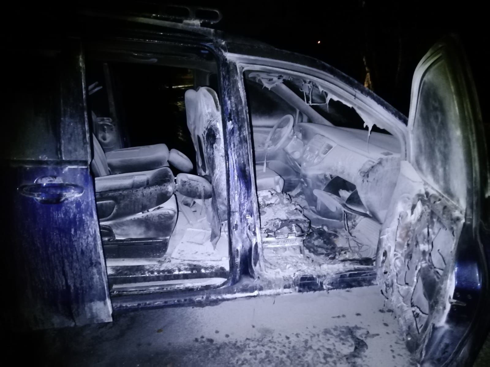 В Зеленодольске неизвестные сожгли за одну ночь 3 автомобиля