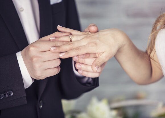 Влюбленный мужчина четвертую неделю не может найти похищенную перед свадьбой невесту