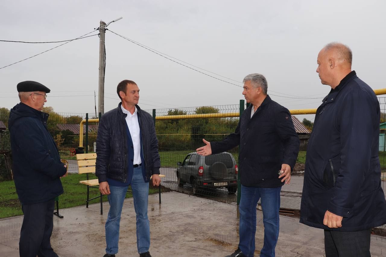 Михаил Афанасьев посетил новый ФАП в Большом Ходяшево